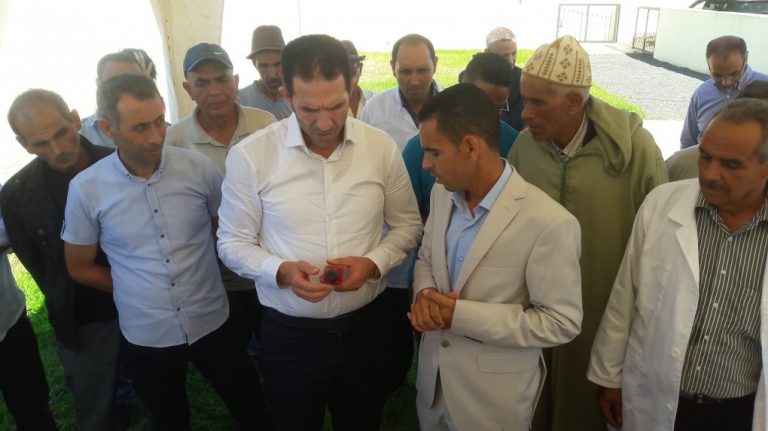 رئيس الغرفة الفلاحية لجهة البيضاء سطات يتفقد تعاونيات إنتاج الفلفل بسيدي موسى بن علي