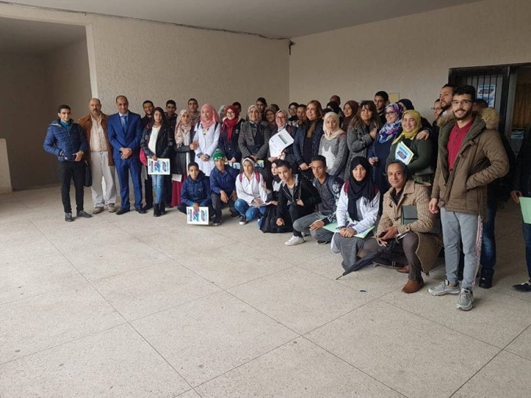 الثانوية التأهيلية زينب النفزاوية تنظم نشاطا تحسيسيا في التوجيه الوظيفي