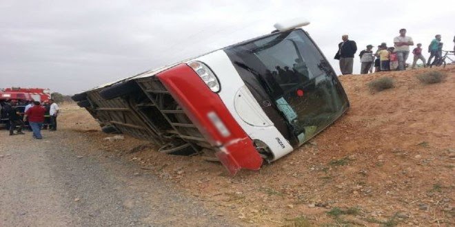 مصرع شخصين وإصابة 30 أخرين  في انقلاب حافلة بالقنطيرة