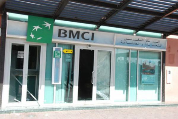 زبناء الـBMCI يشكون من سحوبات مالية “تتم دون علمهم” والبنك يوضح – العمق المغربي