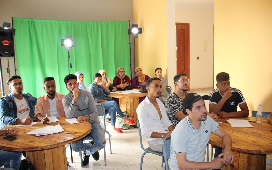 تنظيم دورة تكوينية حول أسس و تقنيات التصوير الفوتوغرافي بعين حرودة