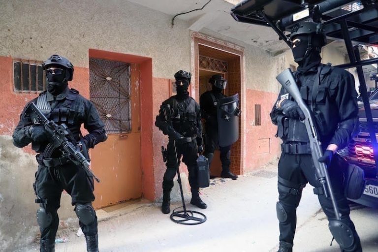 تفكيك خلية إرهابية بطنجة خططت لاستهداف منشآت حيوية وأمنية