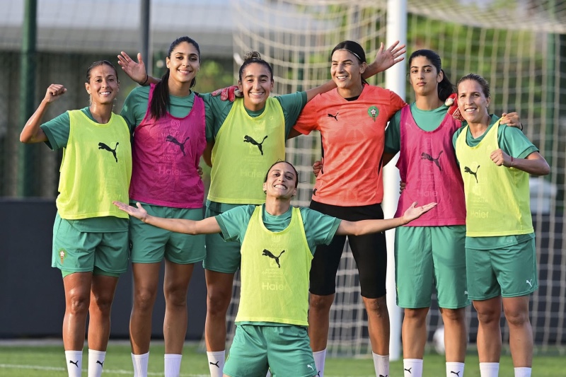 فوزي لقجع يزور بعثة المنتخب المغربي النسوي قبل كأس أمم إفريقيا للسيدات 2026
